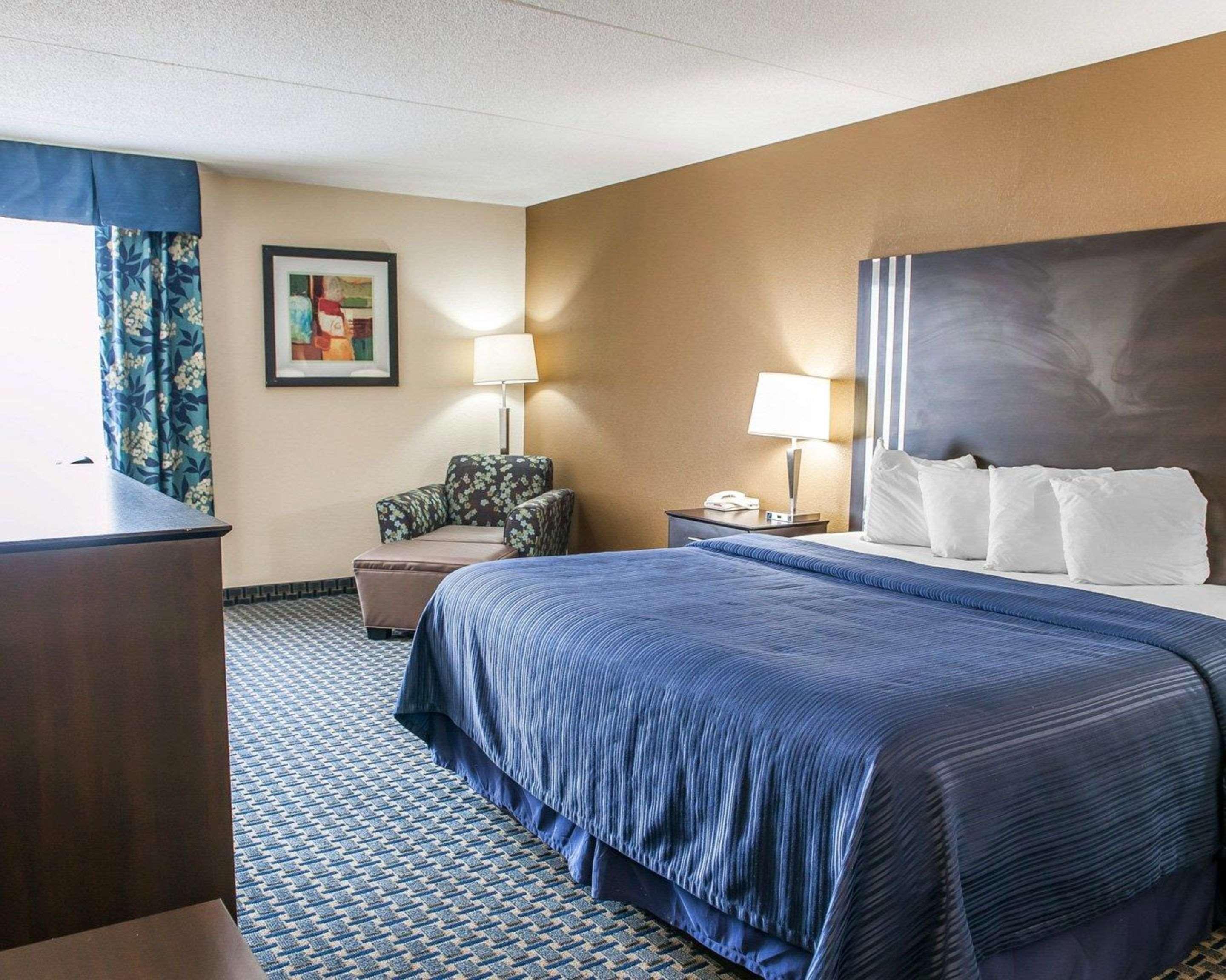 Quality Inn Terre Haute University Area Exteriör bild