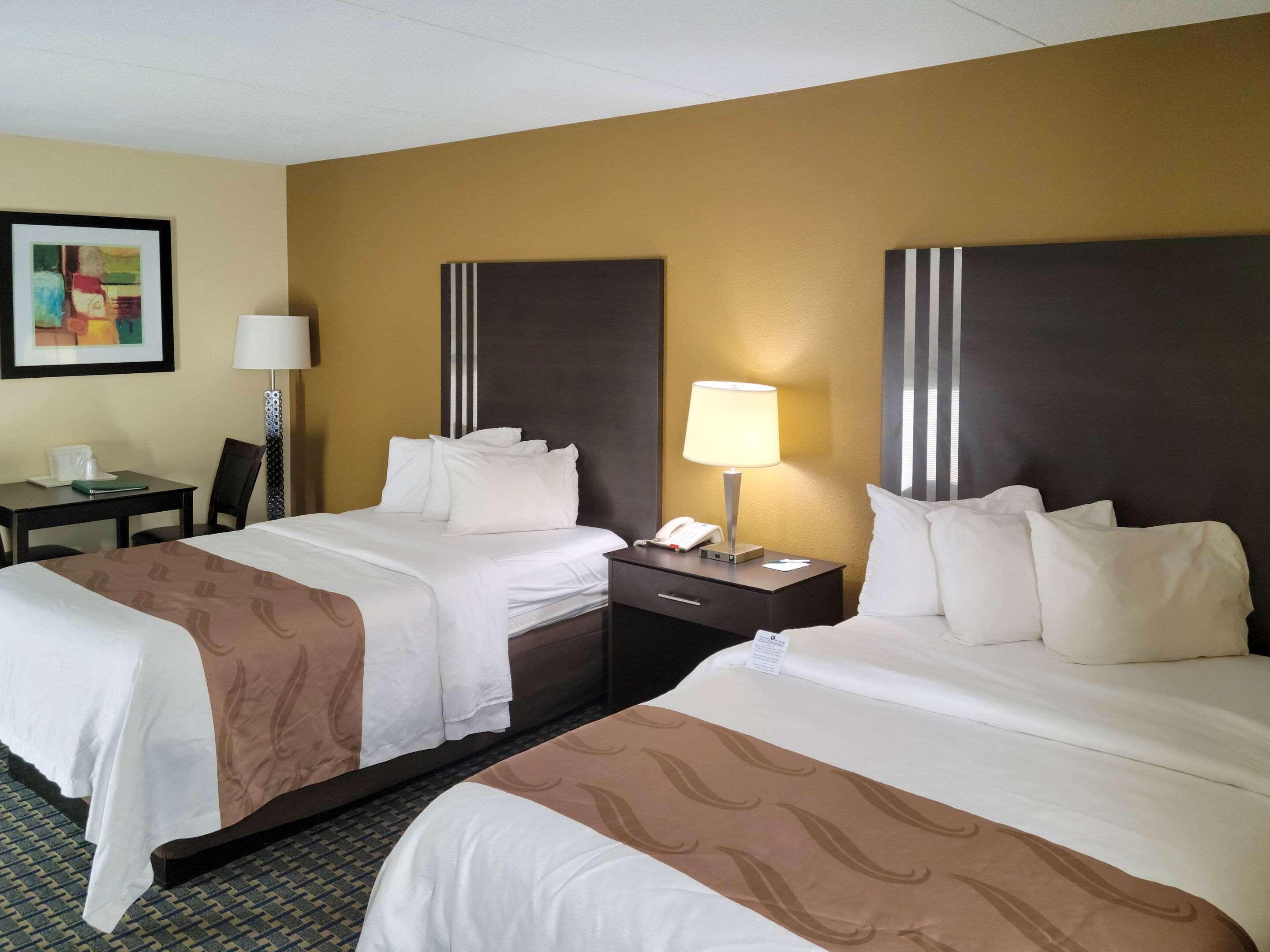 Quality Inn Terre Haute University Area Exteriör bild