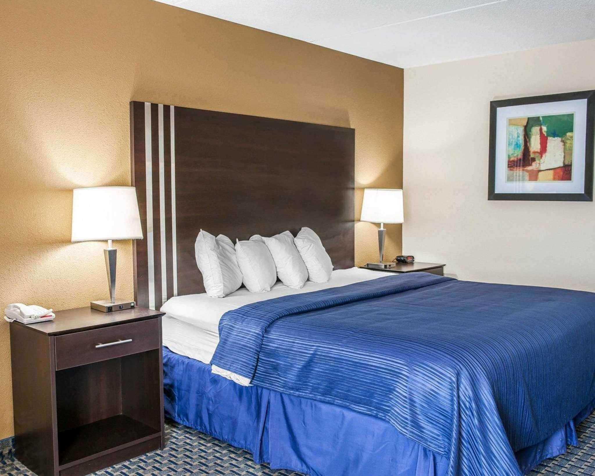 Quality Inn Terre Haute University Area Exteriör bild