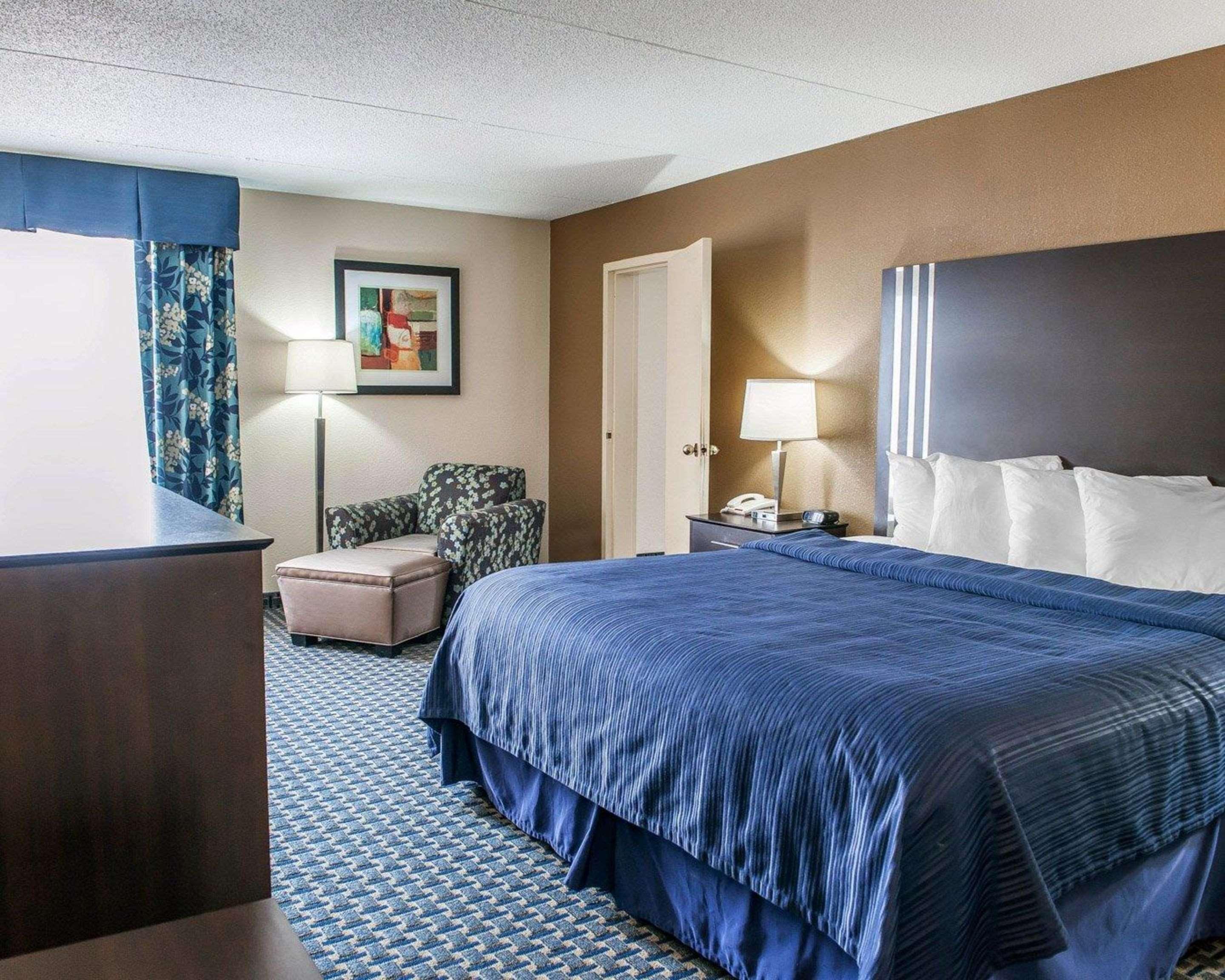 Quality Inn Terre Haute University Area Exteriör bild