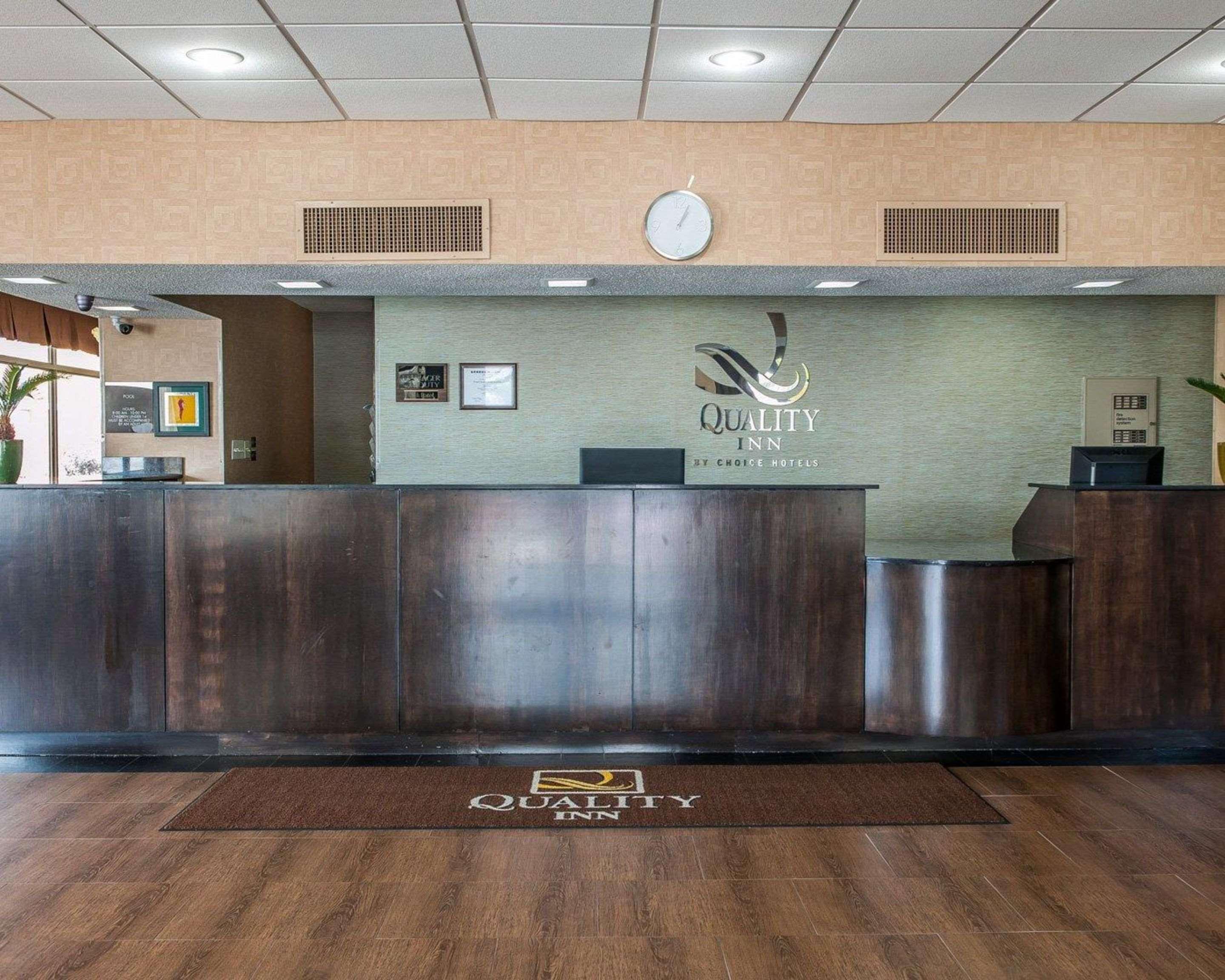 Quality Inn Terre Haute University Area Exteriör bild