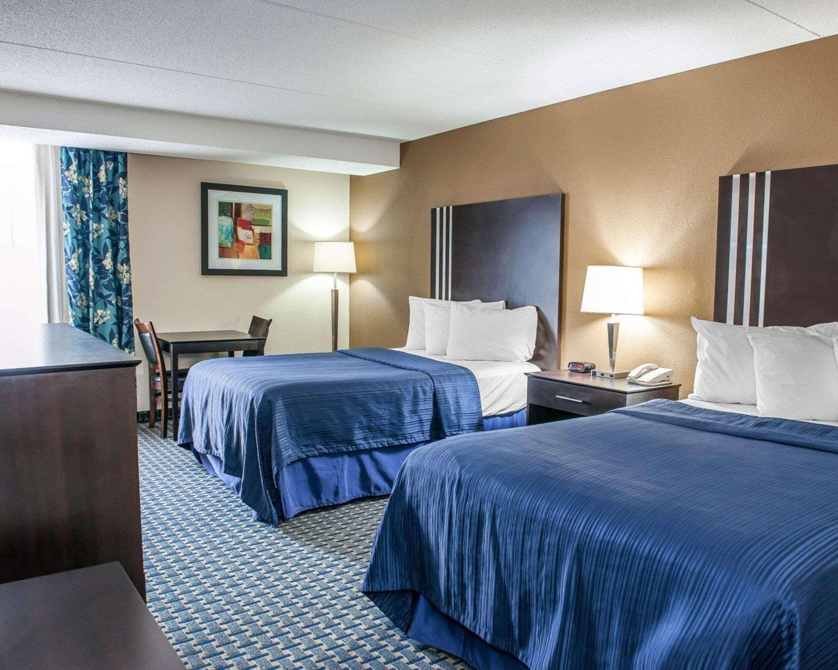 Quality Inn Terre Haute University Area Exteriör bild