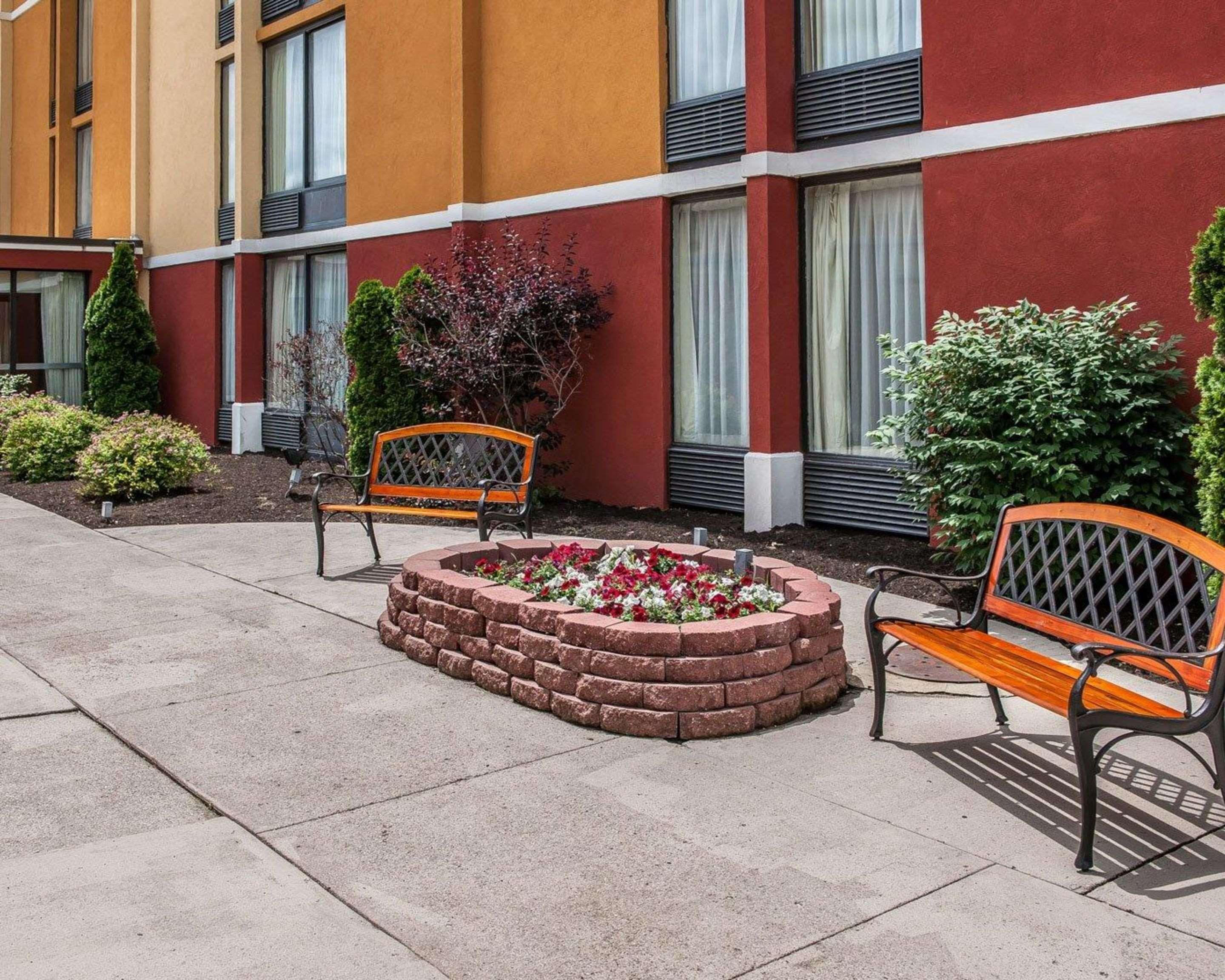 Quality Inn Terre Haute University Area Exteriör bild