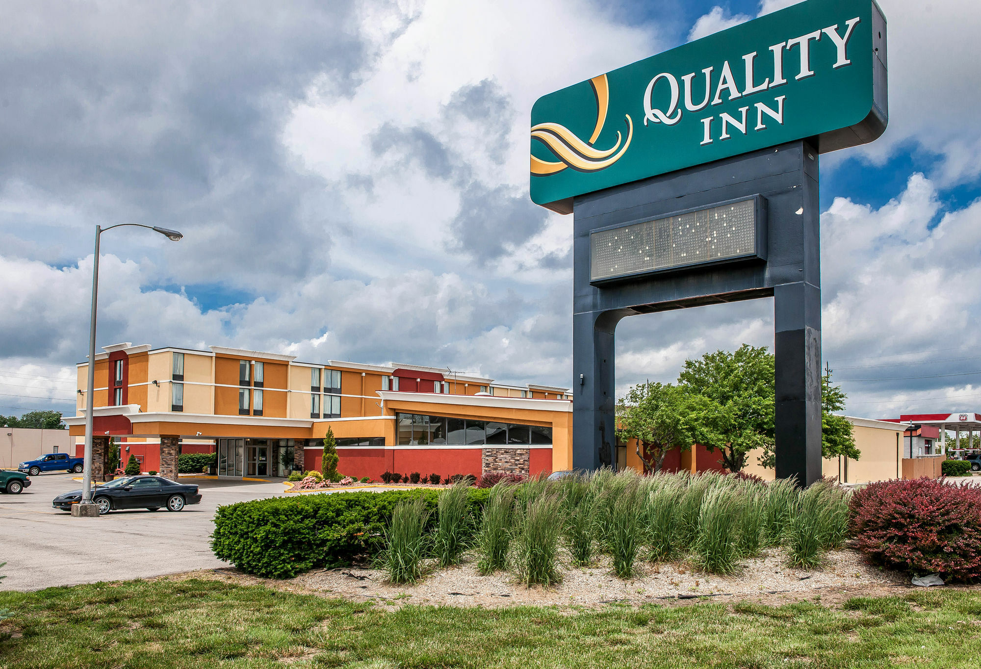 Quality Inn Terre Haute University Area Exteriör bild